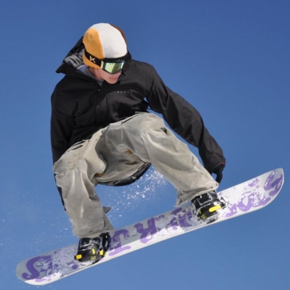 Snowboarder